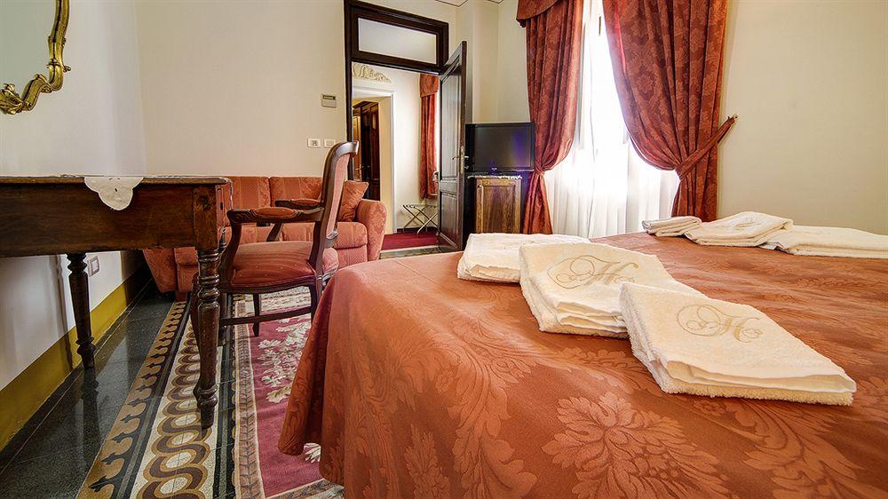 I Portici Hotel - Residenza D'Epoca Арецо Екстериор снимка