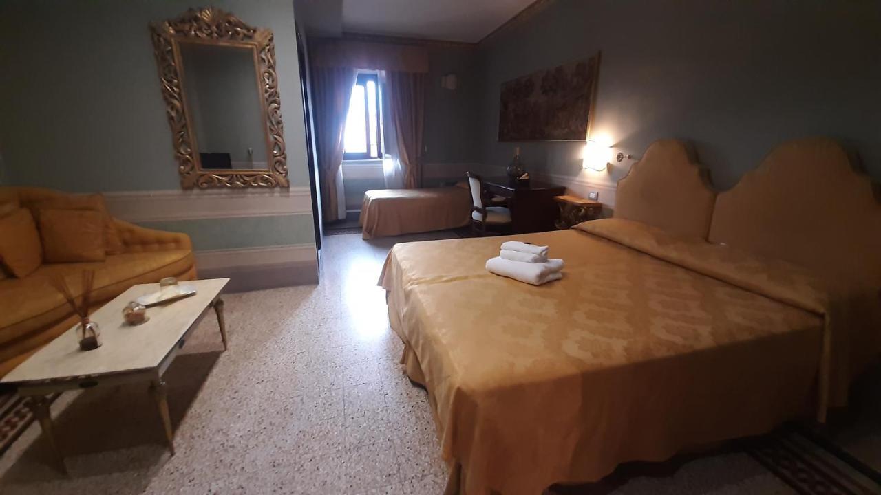 I Portici Hotel - Residenza D'Epoca Арецо Екстериор снимка