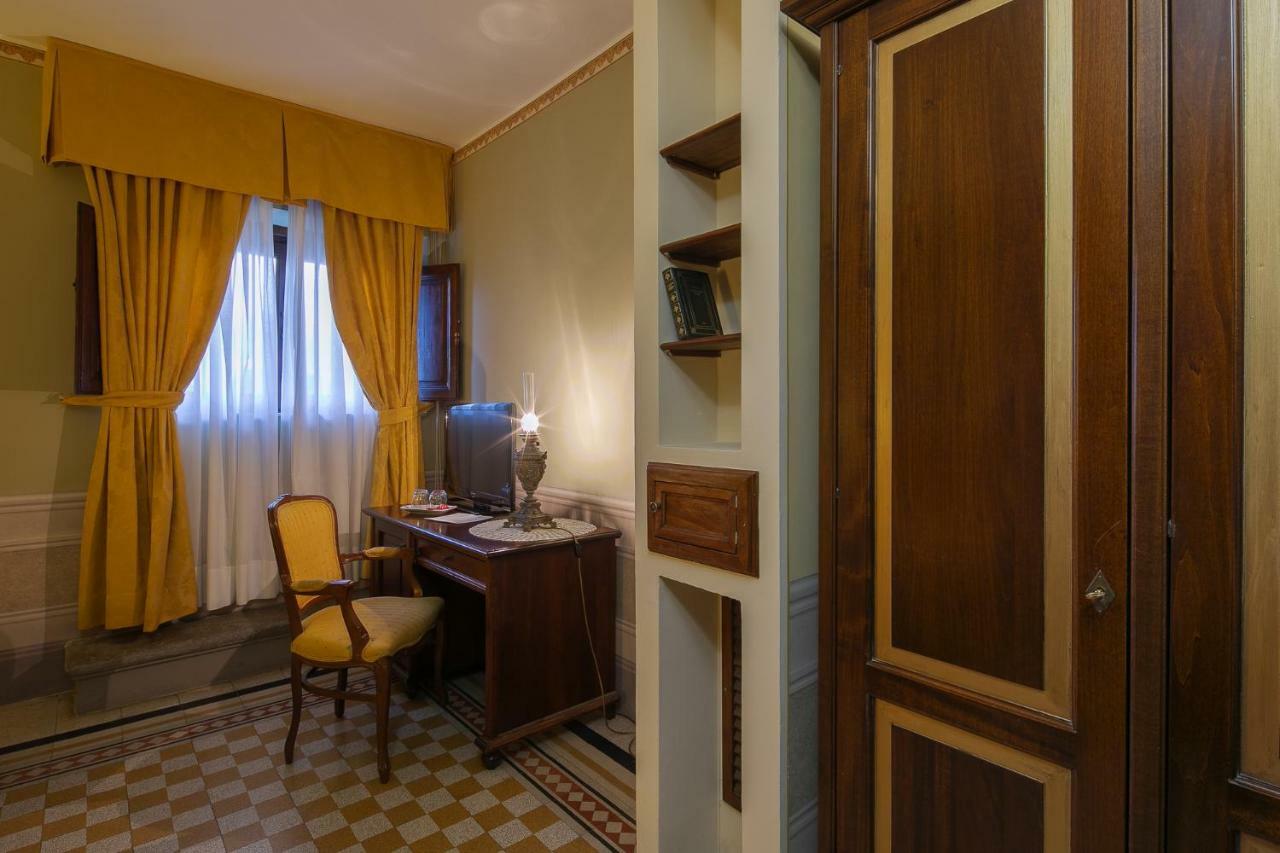 I Portici Hotel - Residenza D'Epoca Арецо Екстериор снимка