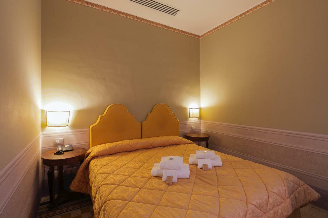 I Portici Hotel - Residenza D'Epoca Арецо Екстериор снимка